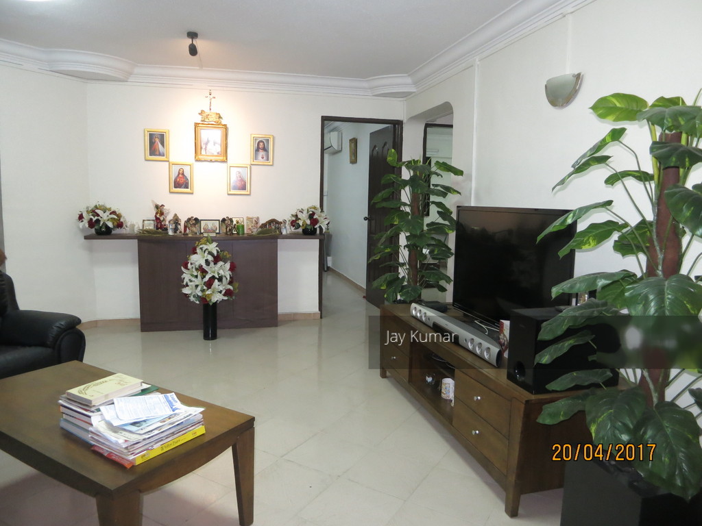 Serangoon Avenue 4 thumbnail photo